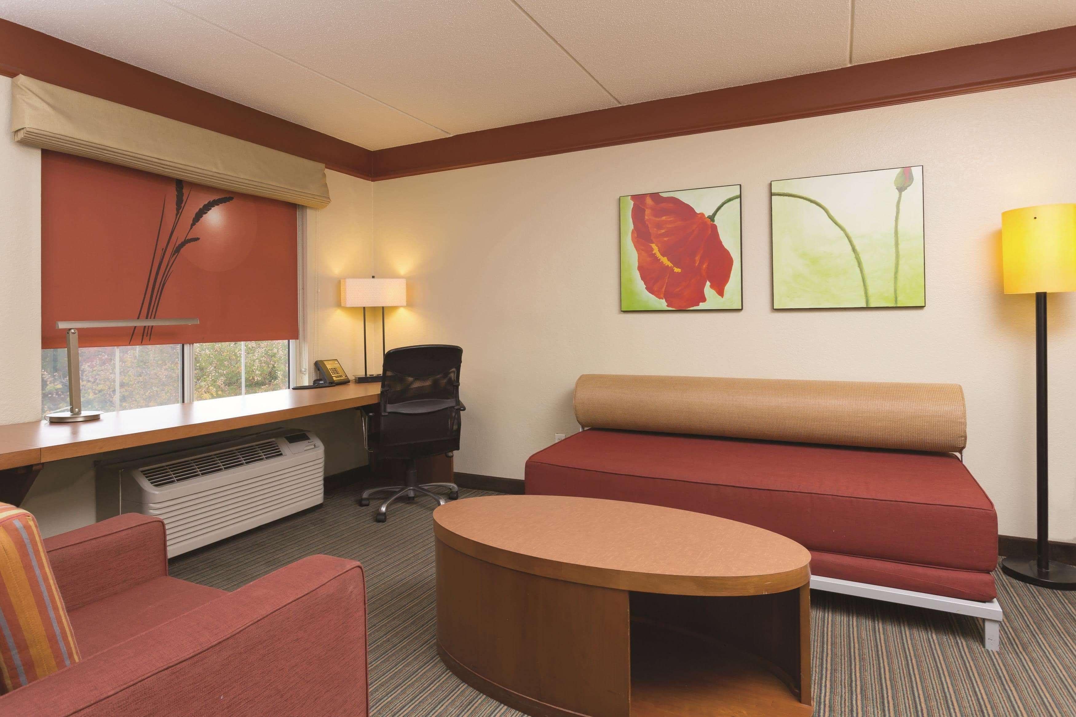 La Quinta By Wyndham Raleigh Crabtree Hotel Exterior foto