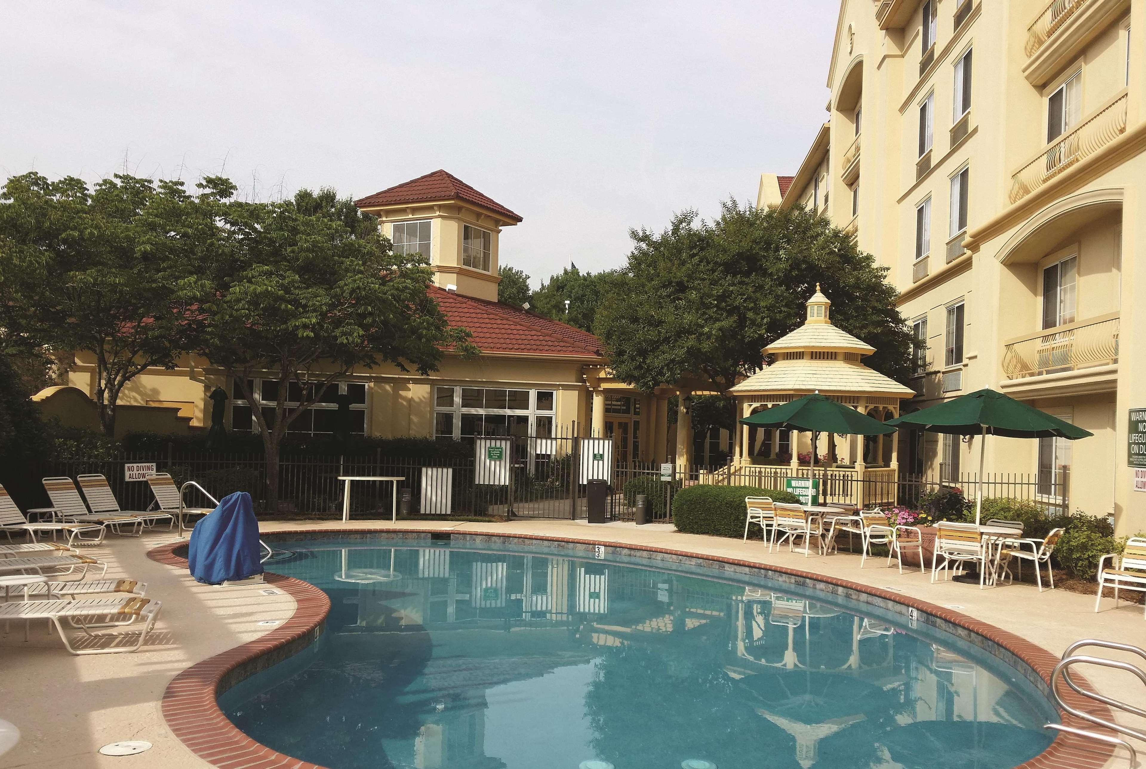 La Quinta By Wyndham Raleigh Crabtree Hotel Exterior foto