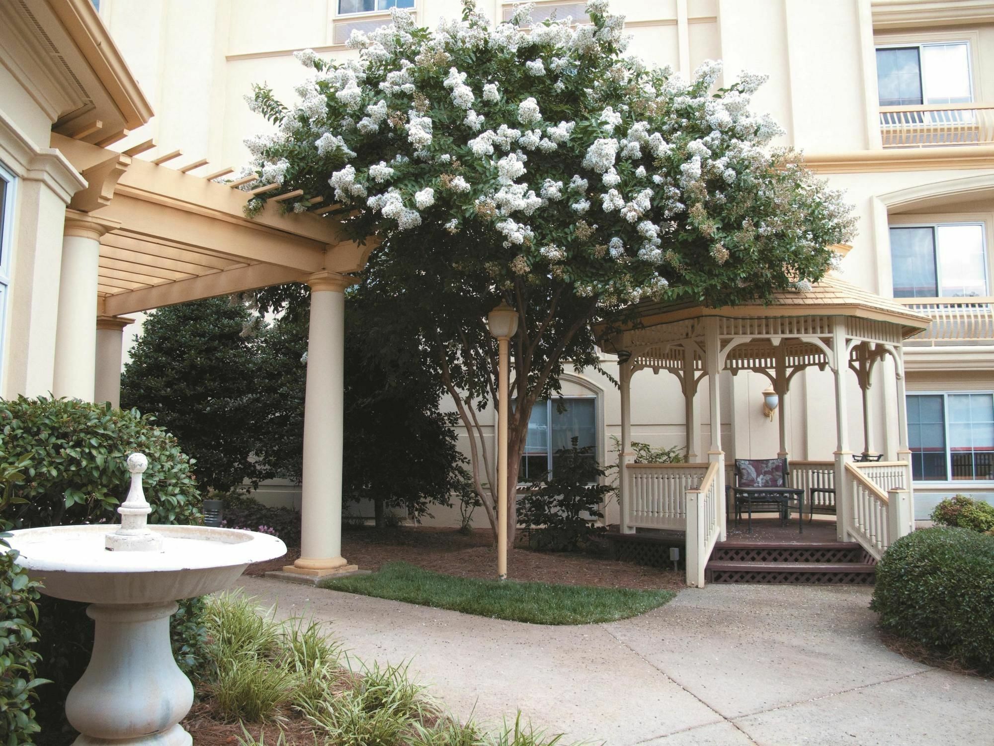 La Quinta By Wyndham Raleigh Crabtree Hotel Exterior foto